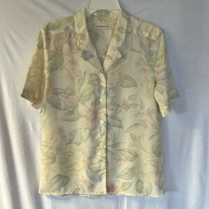 Liz Claiborne blouse.  Size tag remove but looks to be med to small size